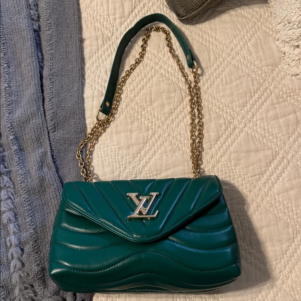 Quilted Crossbody - Picture 6 of 6